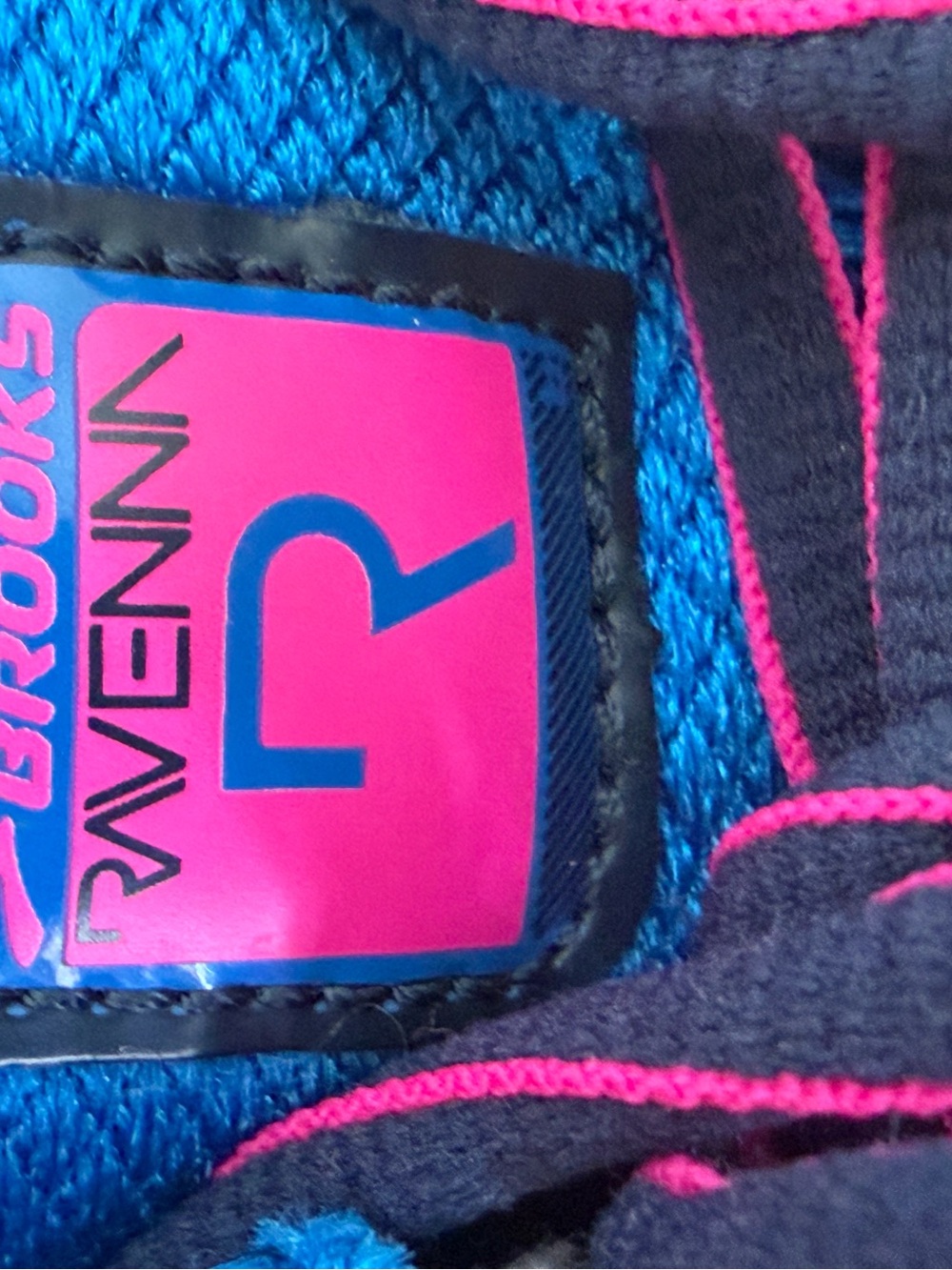 Brooks Ravenna shoes like new size 8 - Picture 6 of 7